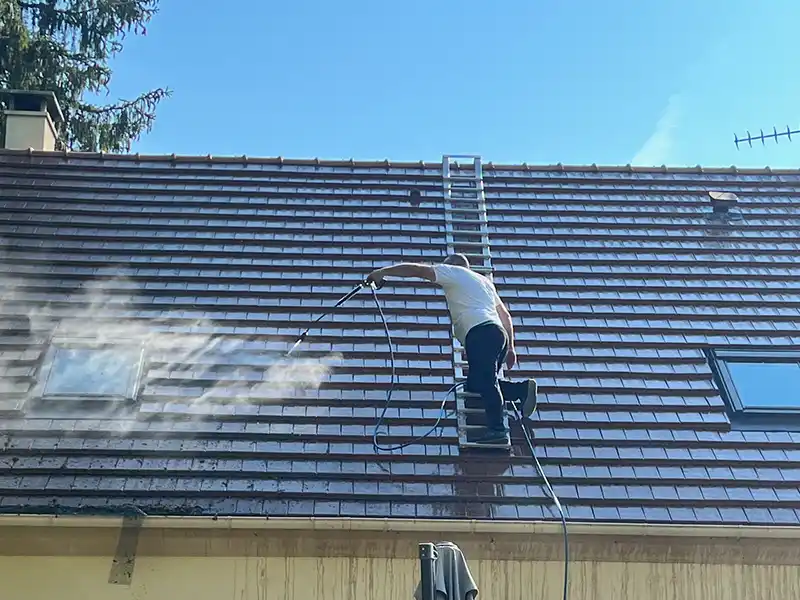 Nettoyage de toiture - service de couverture